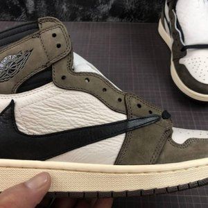 Jordan 1 Travis Scott